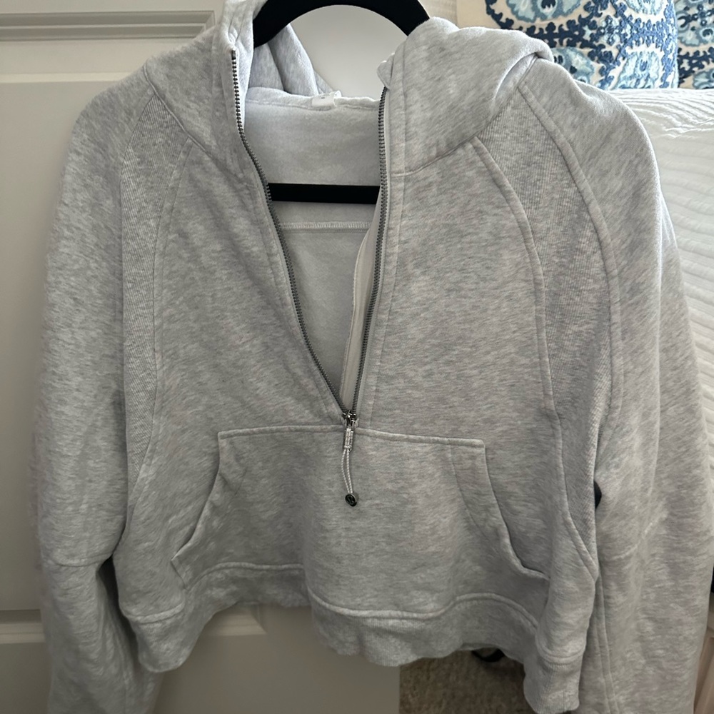 Lululemon gray scuba half zip